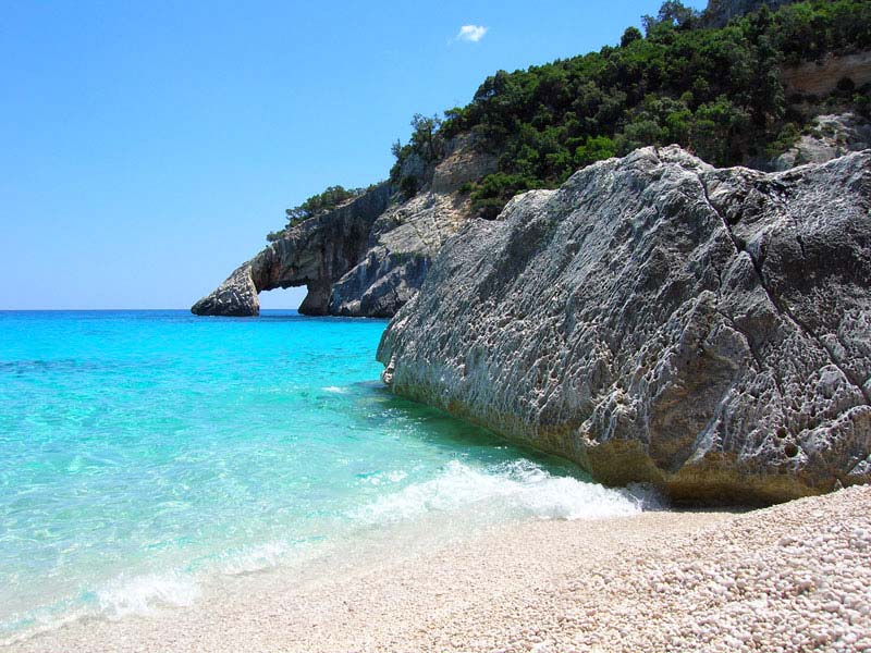 Legambiente, il mare di Sardegna è il meno inquinato d'Italia