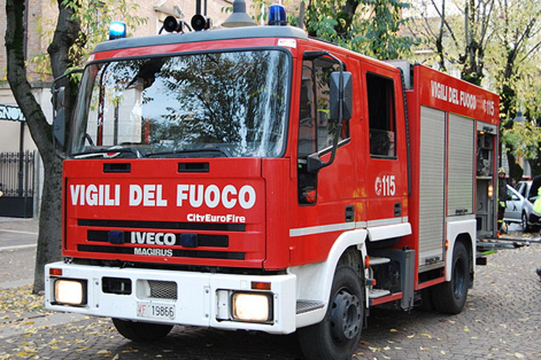 Risultati immagini per vigili del fuoco