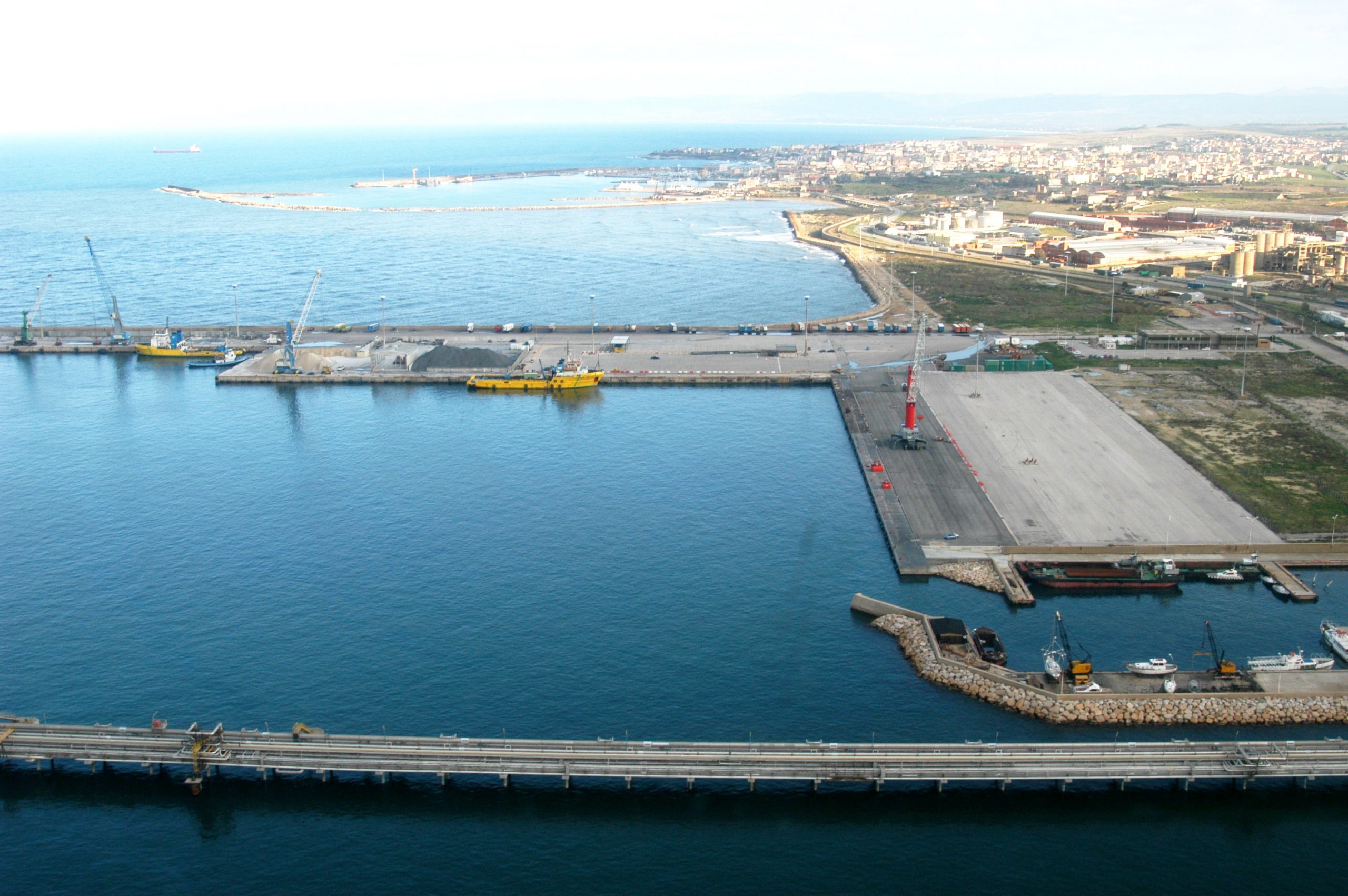 Scalo Industriale Di Porto Torres Sindaci Puntano Sul Rilancio