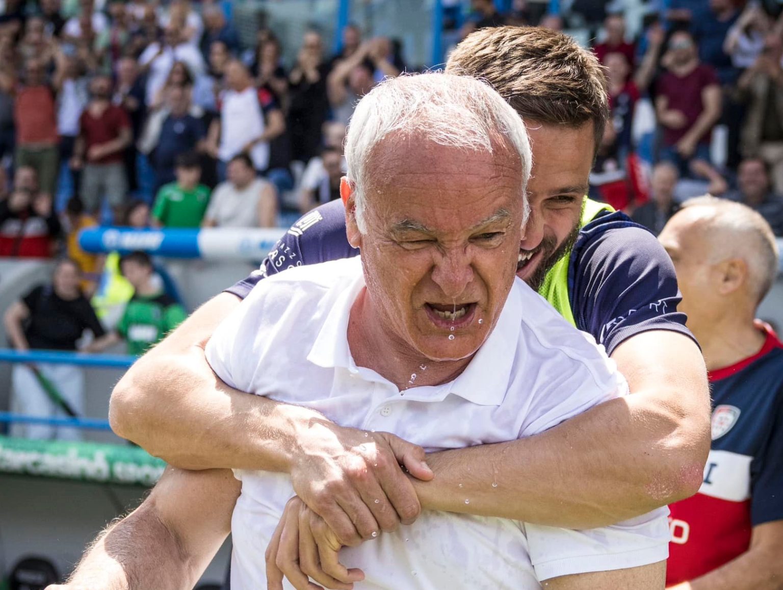 Vero Eroe Del Cagliari Anche Il Guardian Celebra Mister Claudio